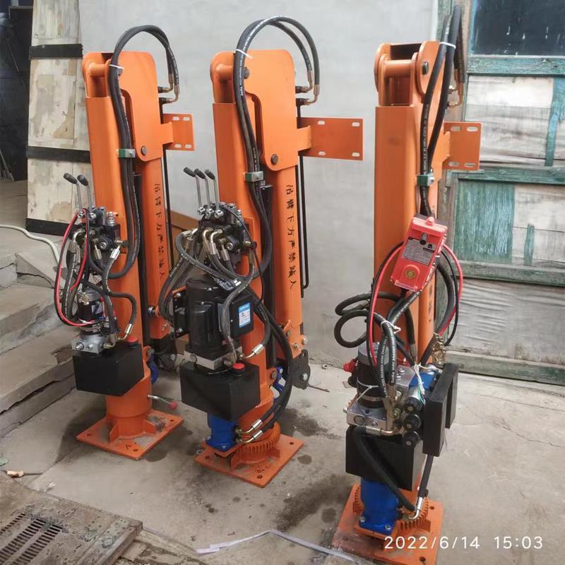 圣方济各堂区重汽蓝牌随车吊 3.2吨 国六动力强 液压驱动 农用自卸起重机